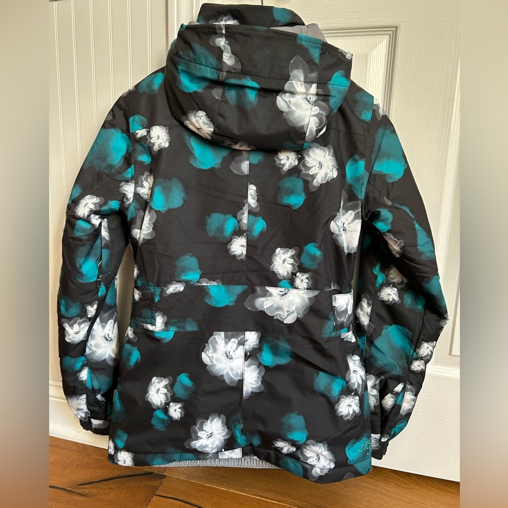 PERFECT WINTER JACKET - Picture 3 of 5